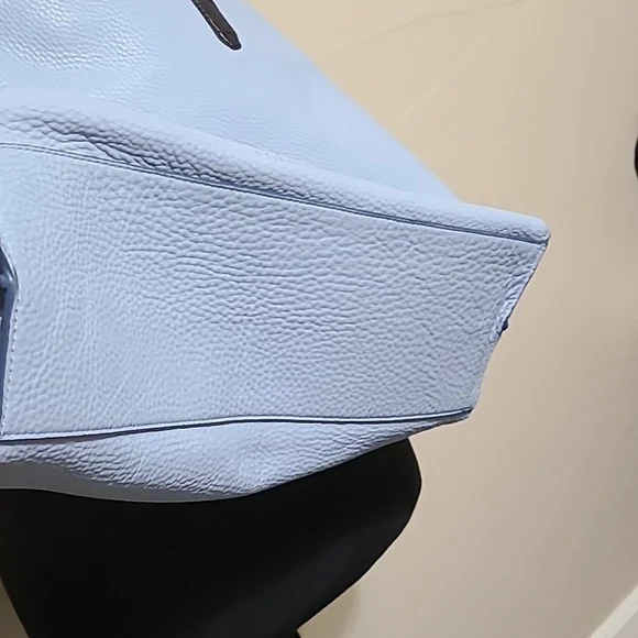 Etienne Aigner Baby Blue Leather Tote/Shoulder Bag - Picture 10 of 13